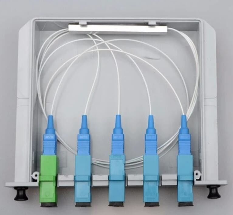 پلاستیک شکاف فیبر نوری غیرفعال کاست 1X4 SC UPC PLC در نوع