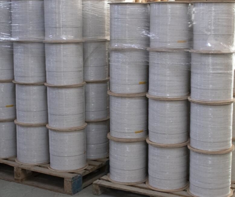 غلاف پروانه ای کابل فیبر نوری فولادی 0.5 میلی متری GJXH-2b 2 هسته ای FTTH